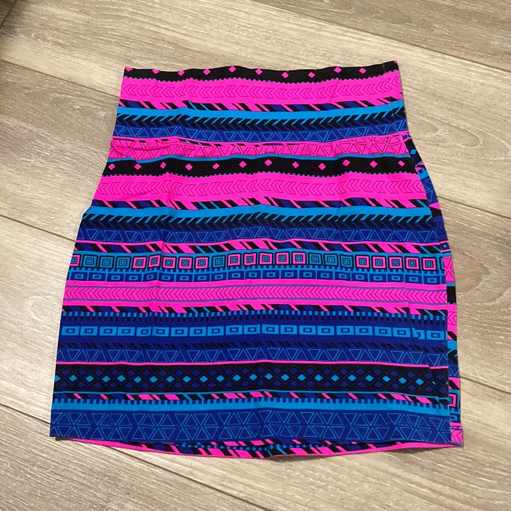 Stretchy, neon skirt.
